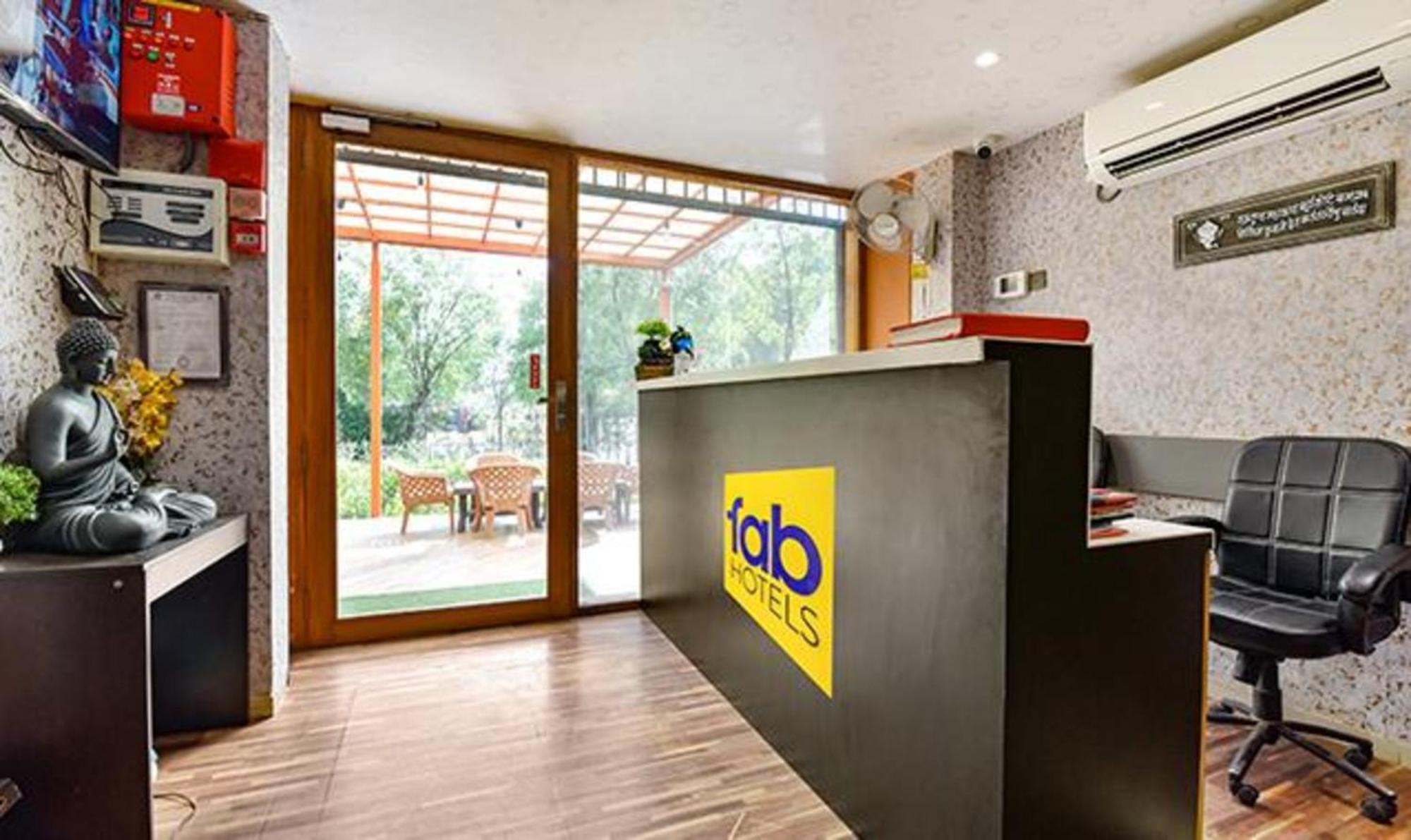 Fabhotel Siddharth Corporate - Vavol, Gandhinagar Exterior photo