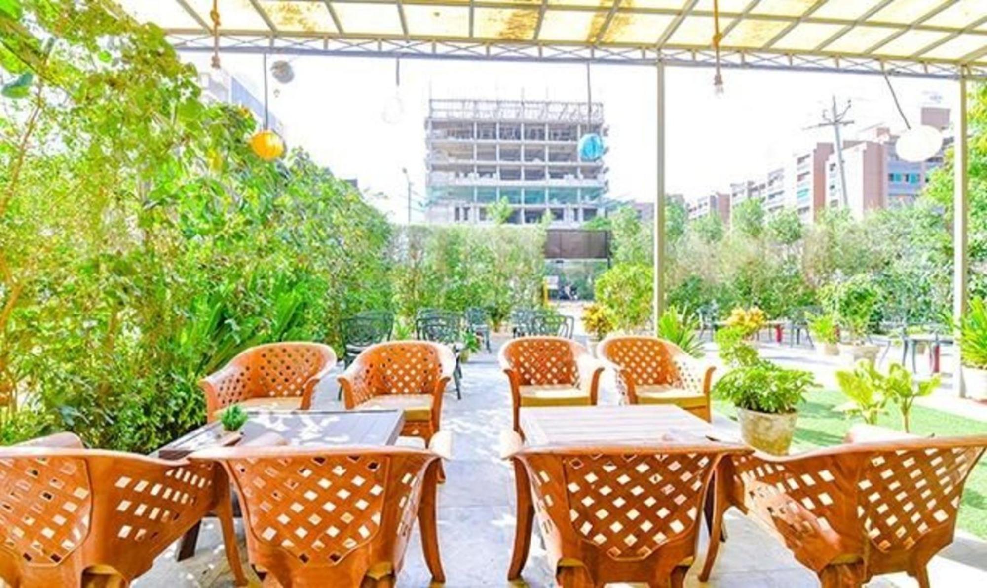 Fabhotel Siddharth Corporate - Vavol, Gandhinagar Exterior photo
