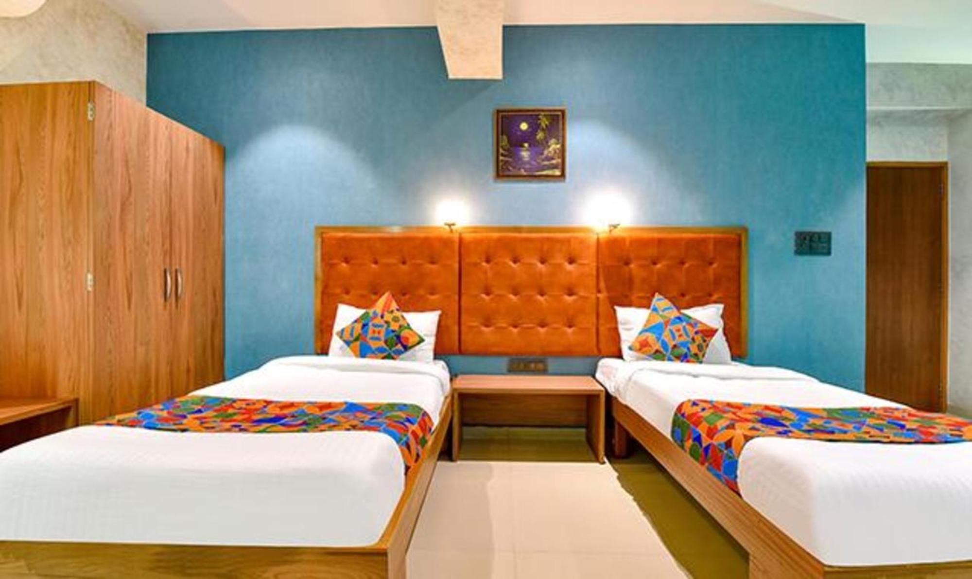 Fabhotel Siddharth Corporate - Vavol, Gandhinagar Exterior photo
