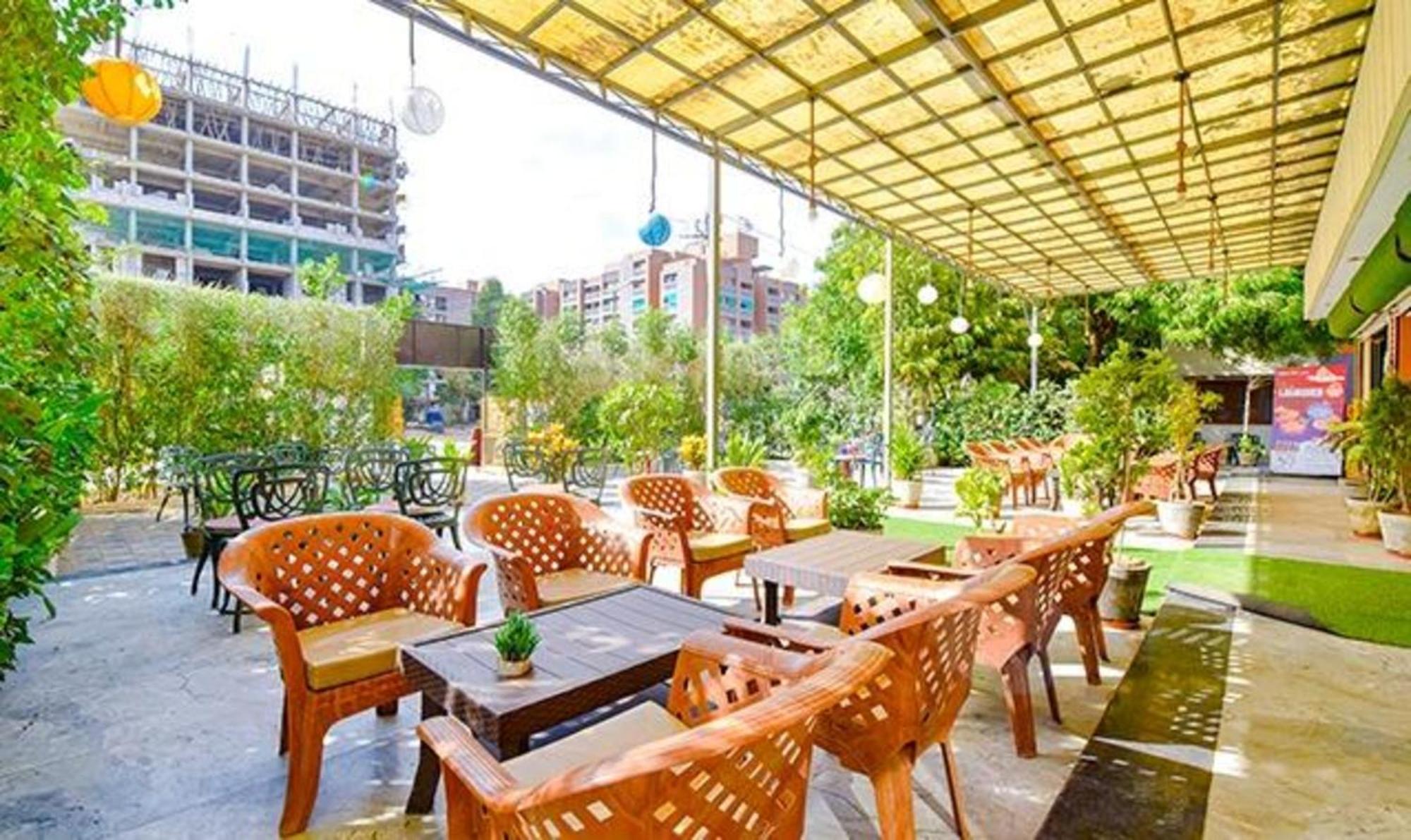 Fabhotel Siddharth Corporate - Vavol, Gandhinagar Exterior photo